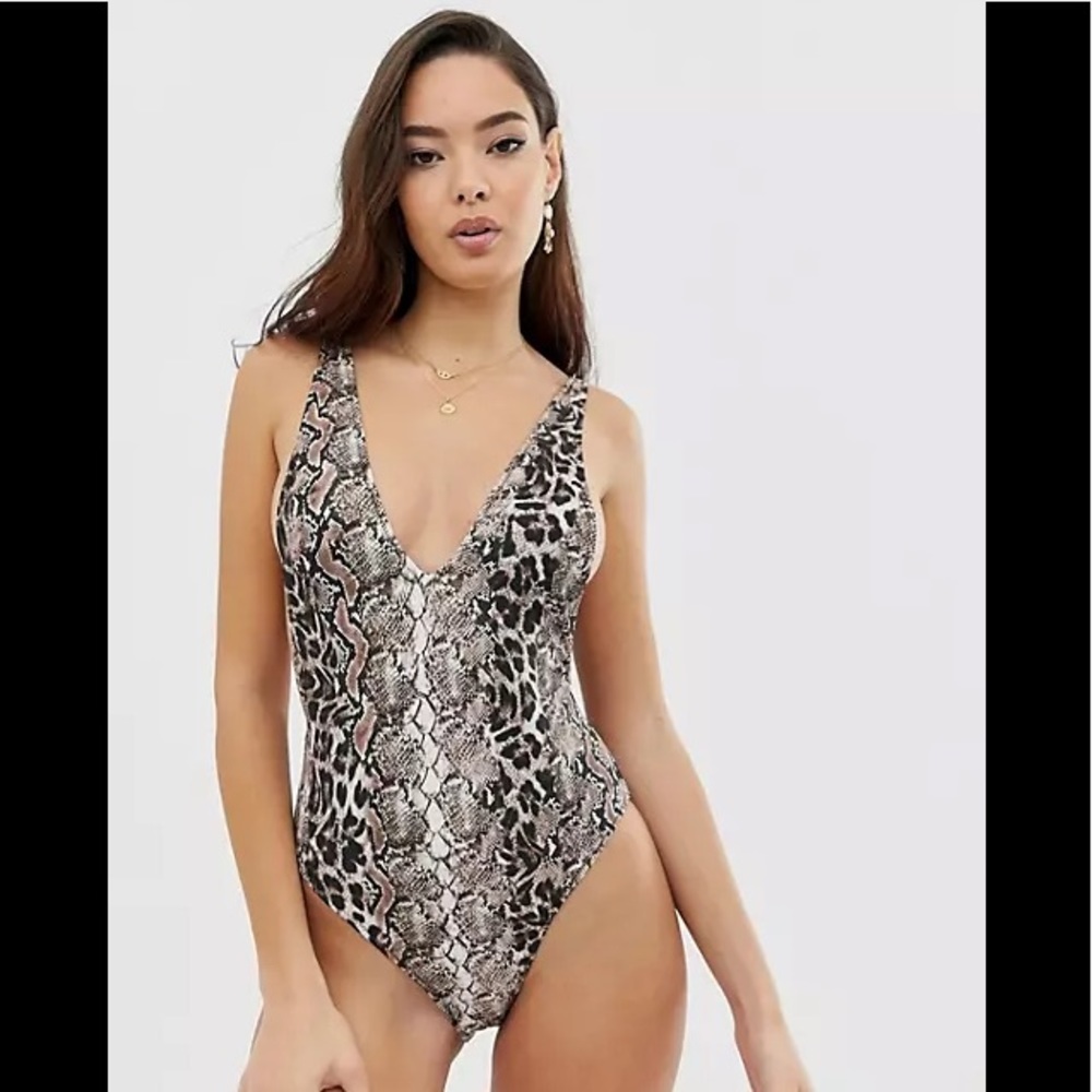 MISSGUIDED SWIM ONE PIECE - Picture 4 of 13